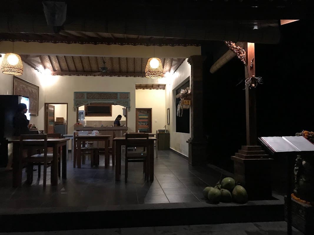 Sri Uma Warung